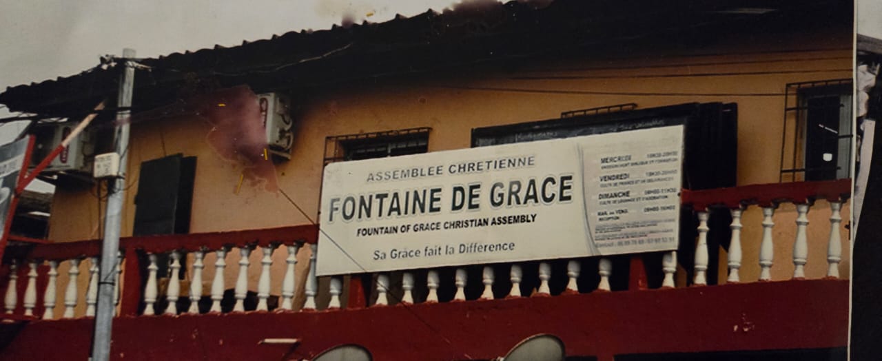 Façade de l'Assemblée Chrétienne Fontaine de Grâce